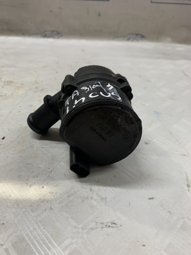 Pompa recirculare apa Skoda Fabia 3 1.4 Motorina 2016, 5G0965567