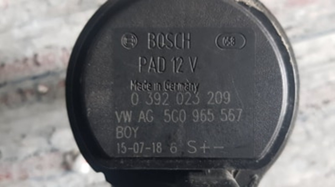 Pompa recirculare apa SKODA Rapid 1.4 TDI 90 CP cod 5G0965567