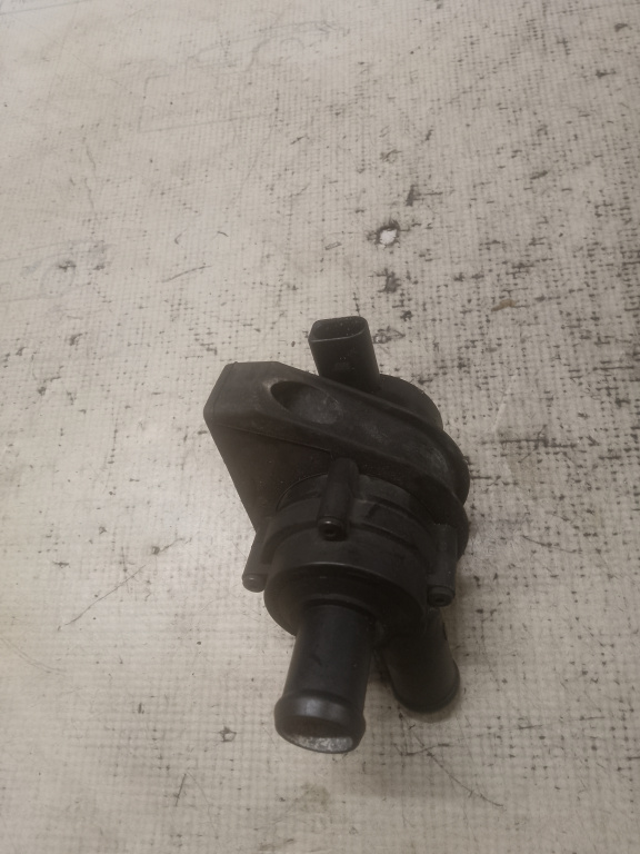 Pompa recirculare apa Volkswagen Golf 6 1.4 2010, 1K0965561F