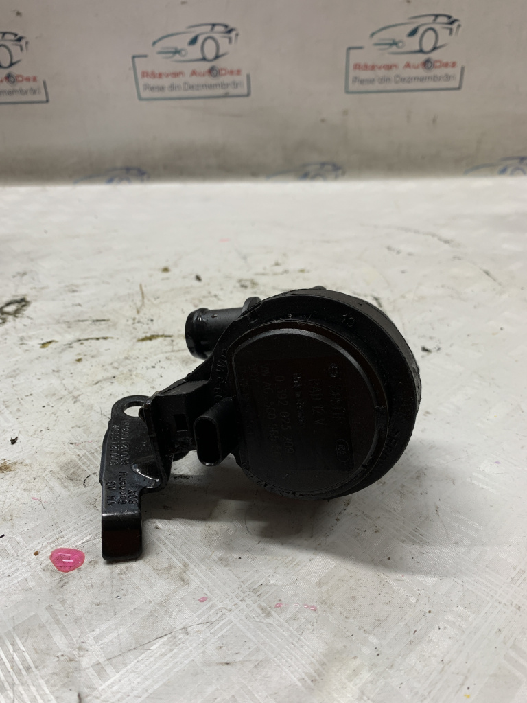 Pompa recirculare apa Volkswagen Golf 7 1.6 Motorina 2017, 5G0965567