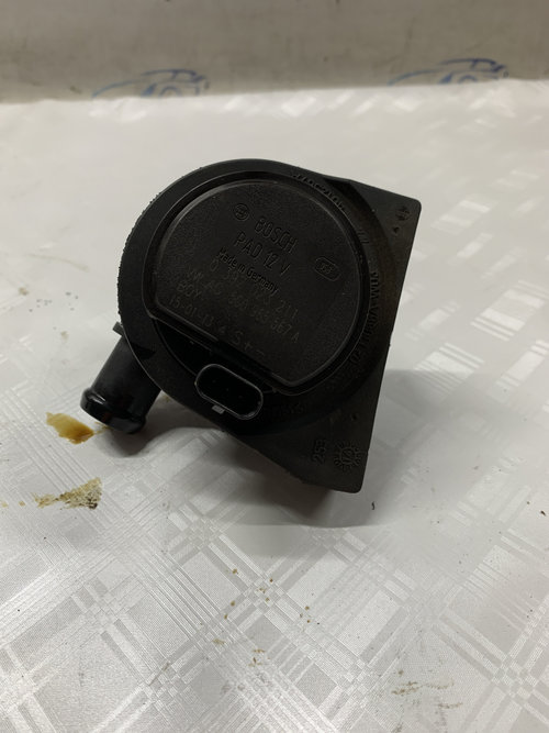 Pompa recirculare apa Volkswagen Golf 7 Break 1.4 Benzina 2015, 5G0965567A