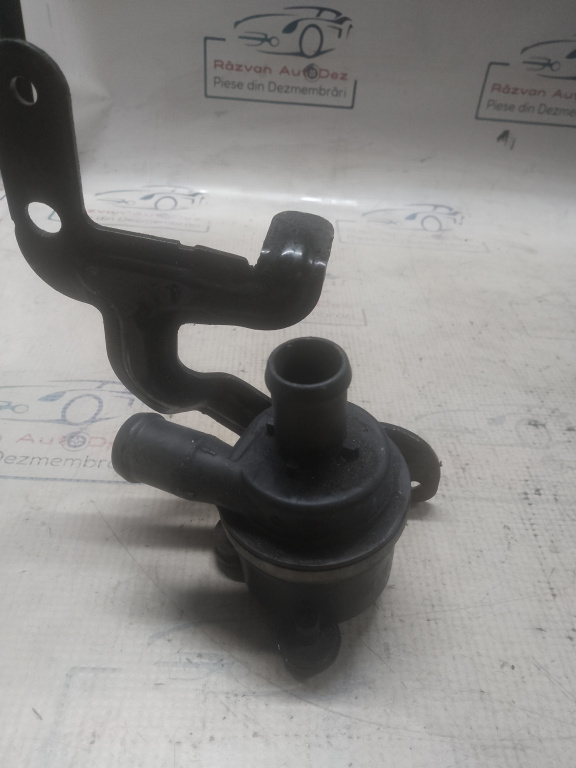 Pompa recirculare apa Volkswagen Jetta 1.6 2012, 6R0965561A