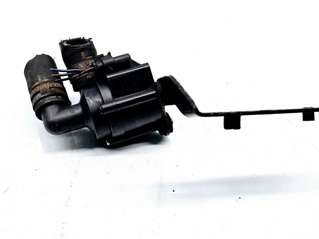 Pompa recirculare apa Volkswagen Jetta 3 (1K2) [Fabr 2005-2010] 5N0965561 1.6 TDI CAYC 77KW / 105CP