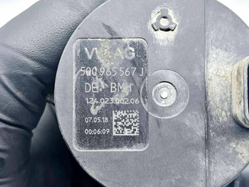 Pompa recirculare apa Volkswagen Passat B8 (3G2) [Fabr 2015-prezent] 5Q0965567J 2.0 TDI DFSF 55KW / 75CP