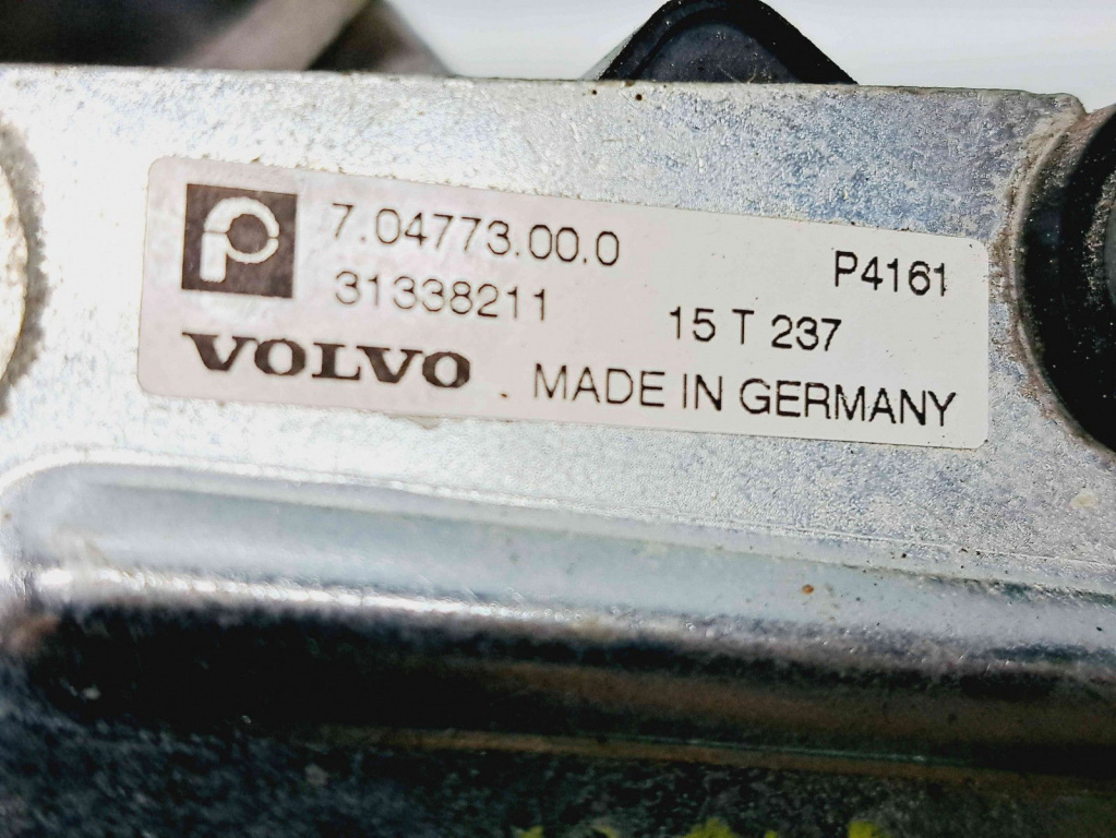 Pompa recirculare apa Volvo V60 [Fabr 2010-2018] 31338211 2.0 D4204T8 88KW / 120CP 2.0 D4204T8 88KW / 120CP