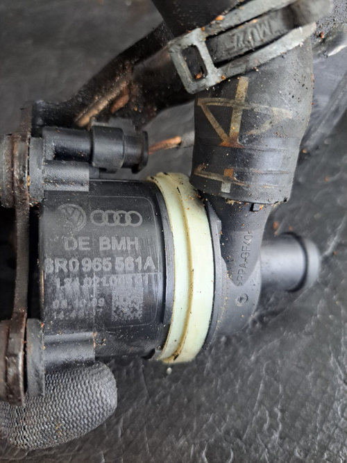 Pompa recirculare apa VW POLO 1.2 TDI 2009–2014 - COD 8R0965561A