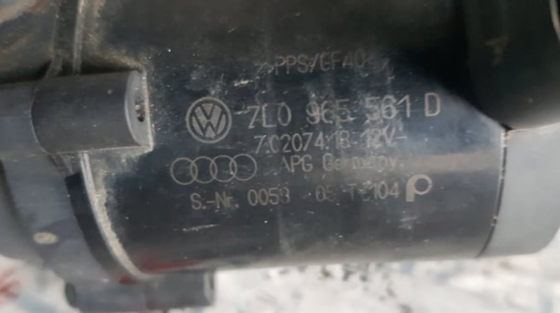 Pompa recirculare apa VW Touareg I 6.0 W12 450 CP cod 7l0965561d