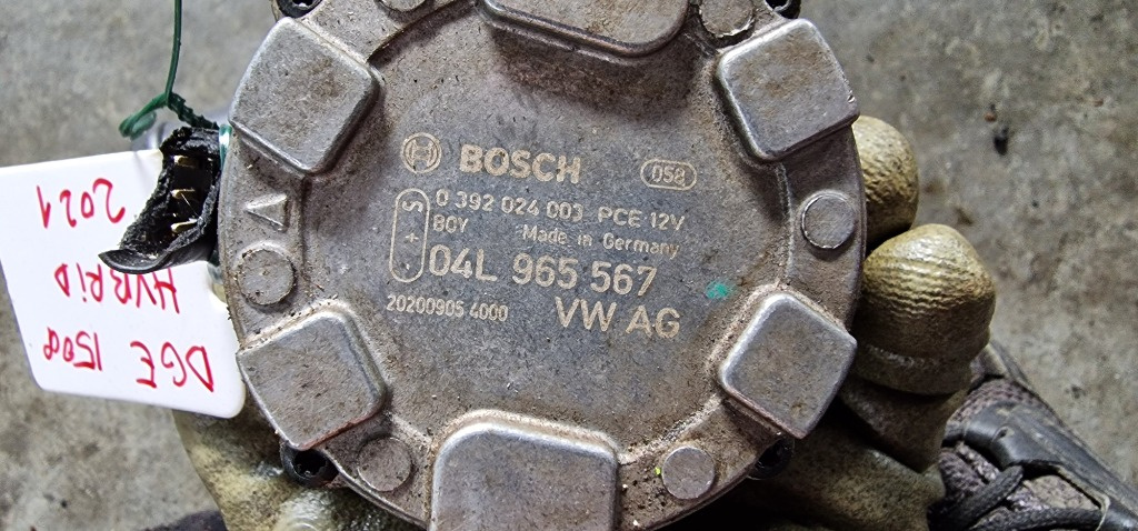 Pompa Recirculare Vw Passat B8 DGE 1.4TSI Hybrid 2021 cod 04L965567