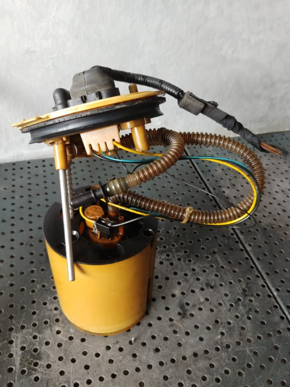 Pompa rezervor cu plutitor 1.9 tdi audi a4 b6 8e0919050m