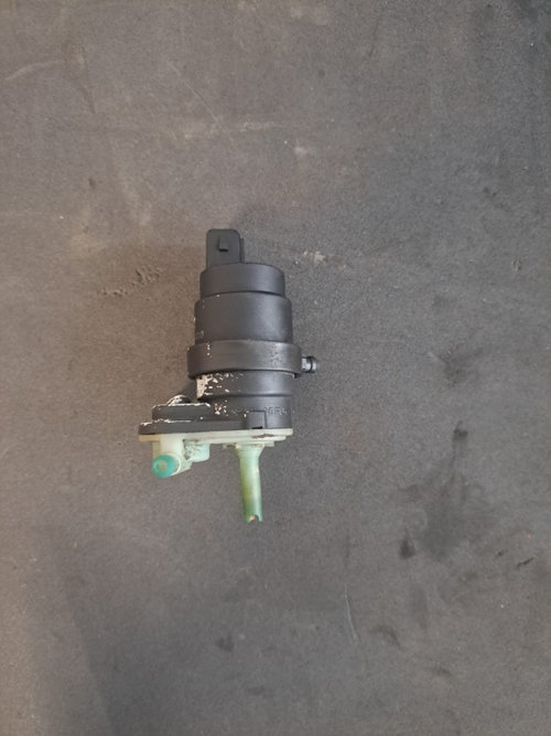 Pompa rezervor parbriz Opel Vectra 2006 - 2009 - COD 13248320