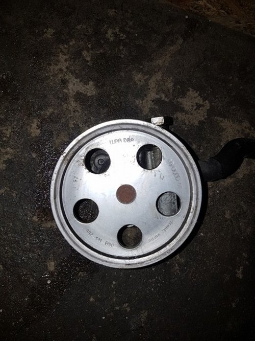 Pompa servdirectie audi a4 b7 2.0 tfsi bul 220 cai cod 8e0145153d