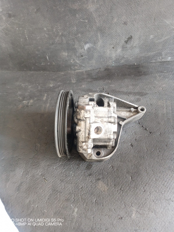Pompa servo , BMW SERIA 1 SEDAN 2.0 6V D (63 CP), 2007 COD - 11884410DE