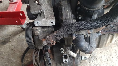Pompa servo pompa de apa 2.2 cdi Chrysler pt cruiser 2002