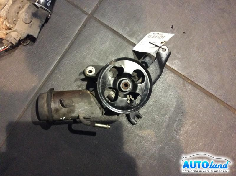 Pompa Servodirectie 1.4 D, cu Vas Toyota YARIS VERSO NC/LP2 1999