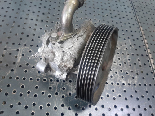 Pompa servodirectie 1.4 tdci f6ja ford fiesta 5 fusion
