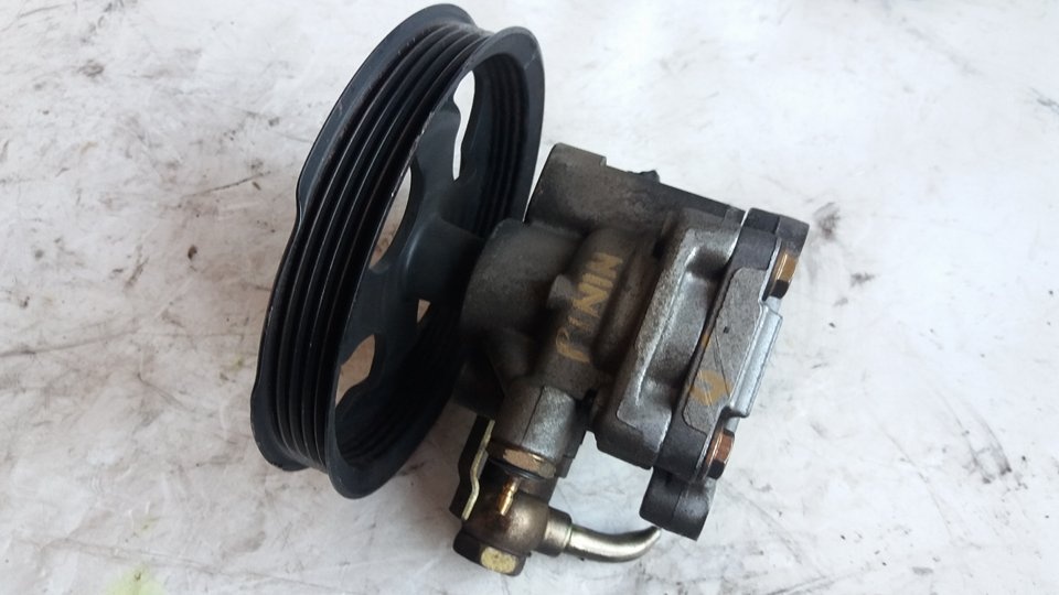 Pompa servodirectie 1.8 gdi 4g93 mitsubishi pajero pinin 2001-2007 md360635