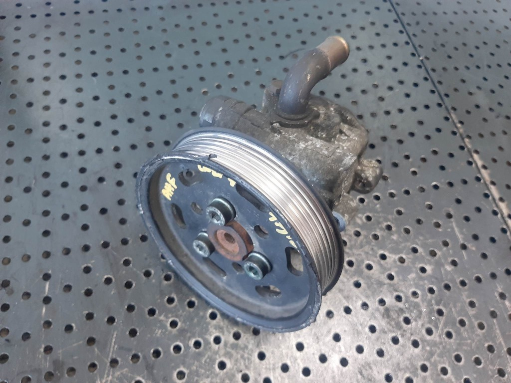 Pompa servodirectie 1.9 tdi amf vw golf 4 038145255b