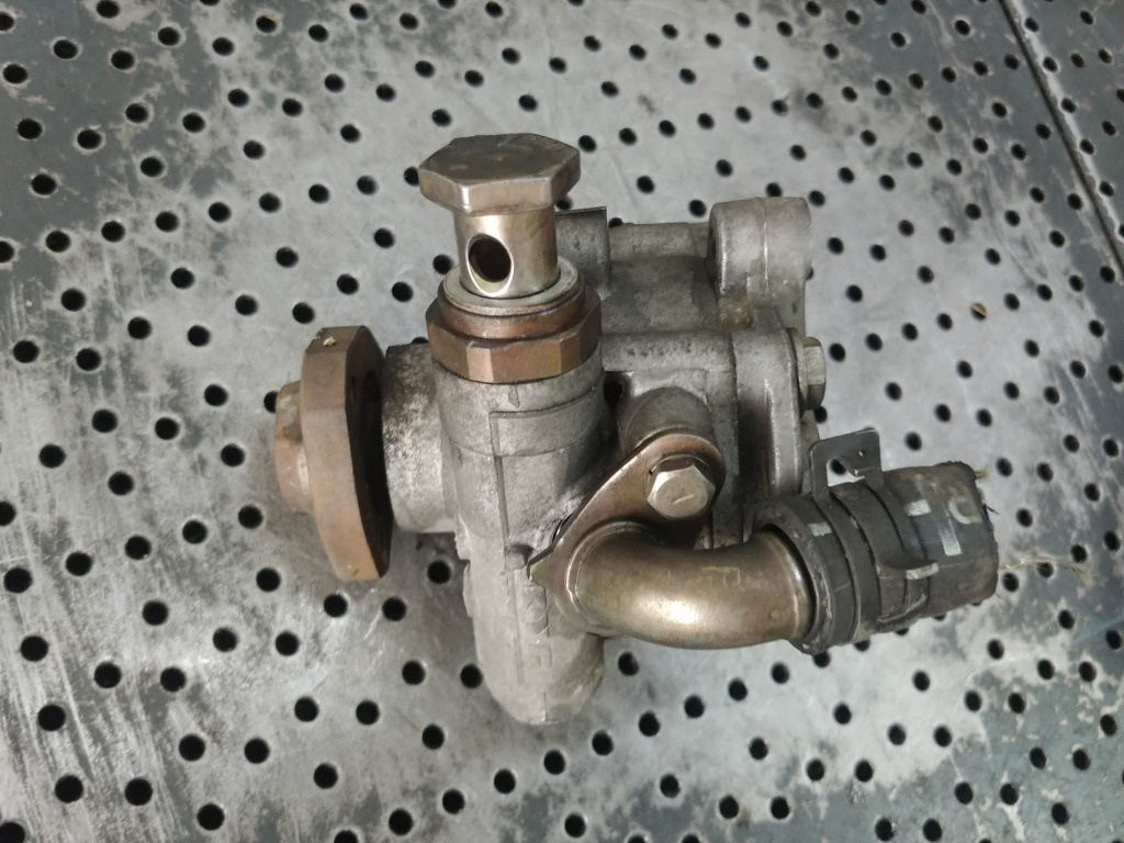 Pompa servodirectie 1.9 tdi asz skoda octavia 1 golf 4 1j0422134a