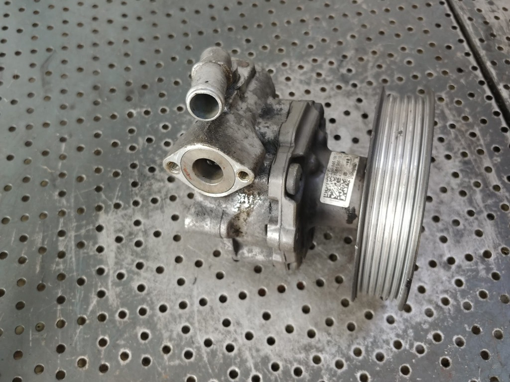 Pompa servodirectie 2.0 tdi cag audi a6 c6 4f 4f0145156c