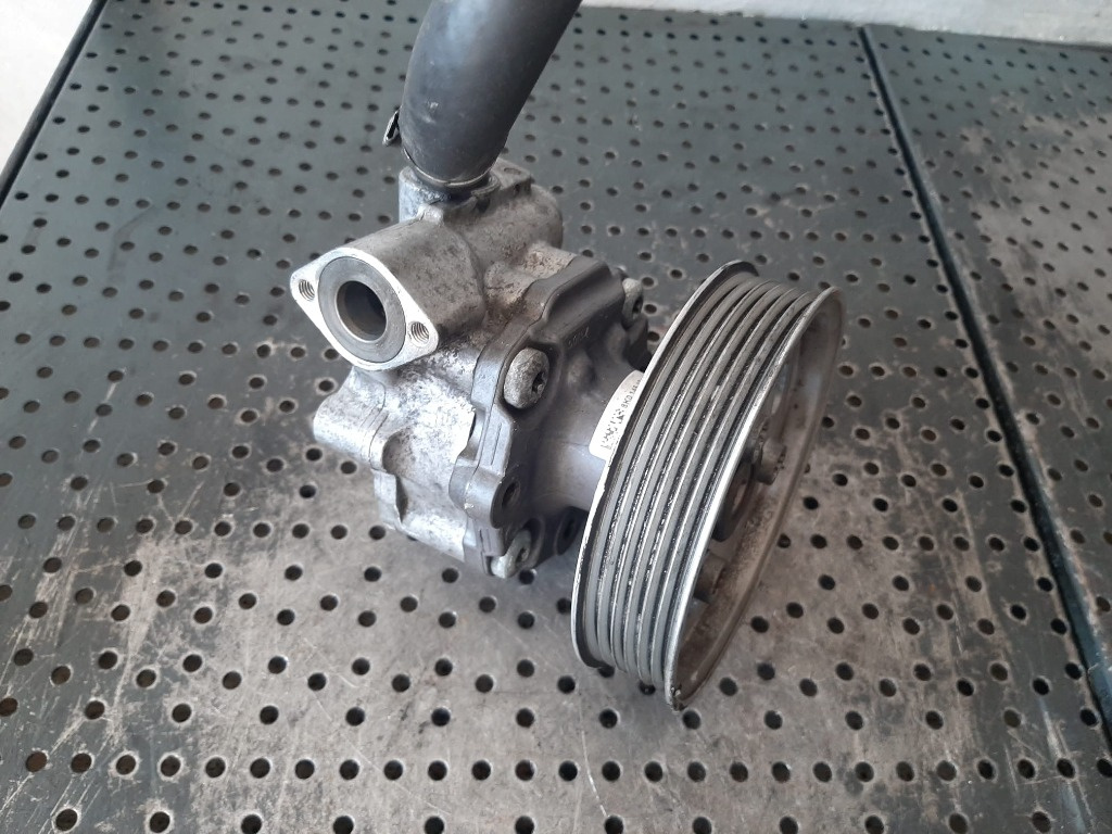 Pompa servodirectie 2.0 tdi cah audi q5 a4 b8 8k0145154l
