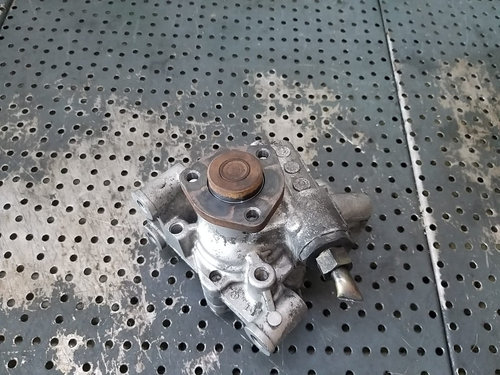 Pompa servodirectie 2.2 cdi mercedes c class w203 a0044661301