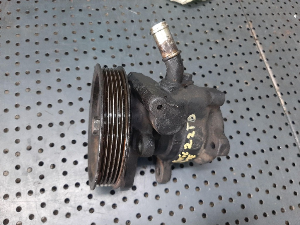 Pompa servodirectie 2.2 d 3c-te toyota picnic xm1