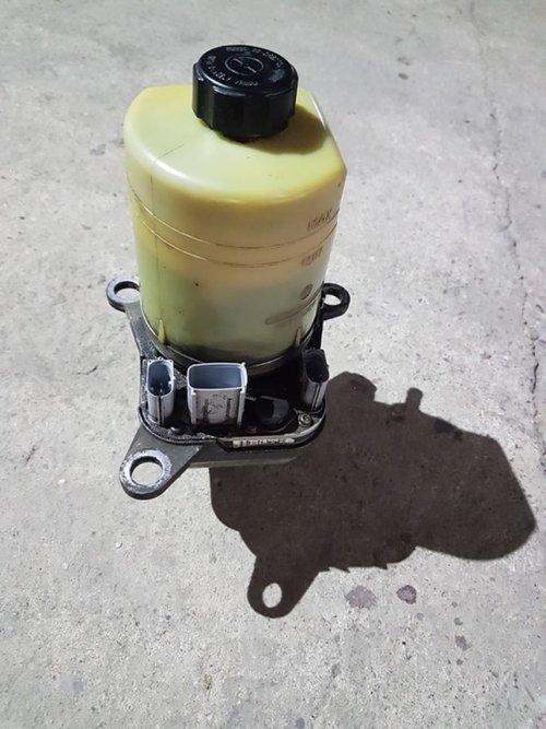 Pompa servodirectie 4M51-3K514-BF ford focus 2