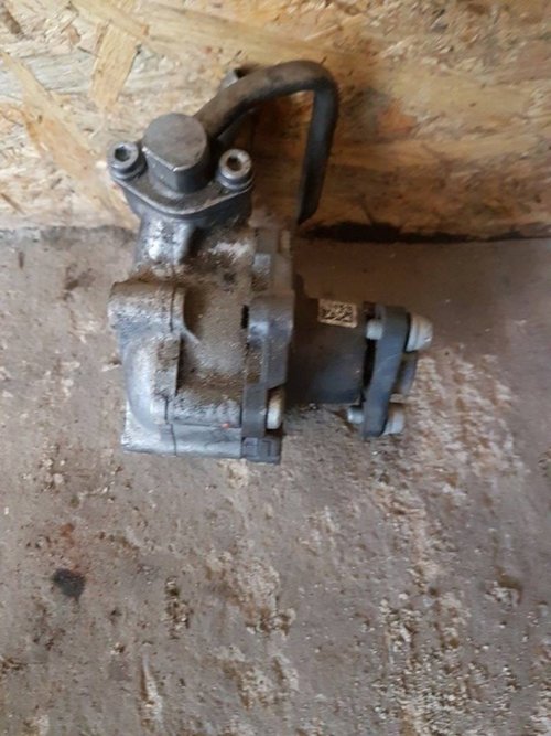 Pompa servodirectie 8k0145154h audi a4 b8 2.0 tdi caga 143 cai