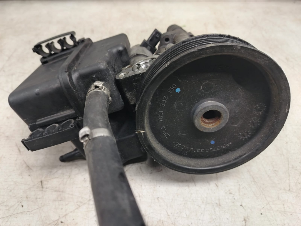 Pompa servodirectie A0064661501 Mercedes-Benz E-Class W212/S212/C207/A207 [2009 - 2013]