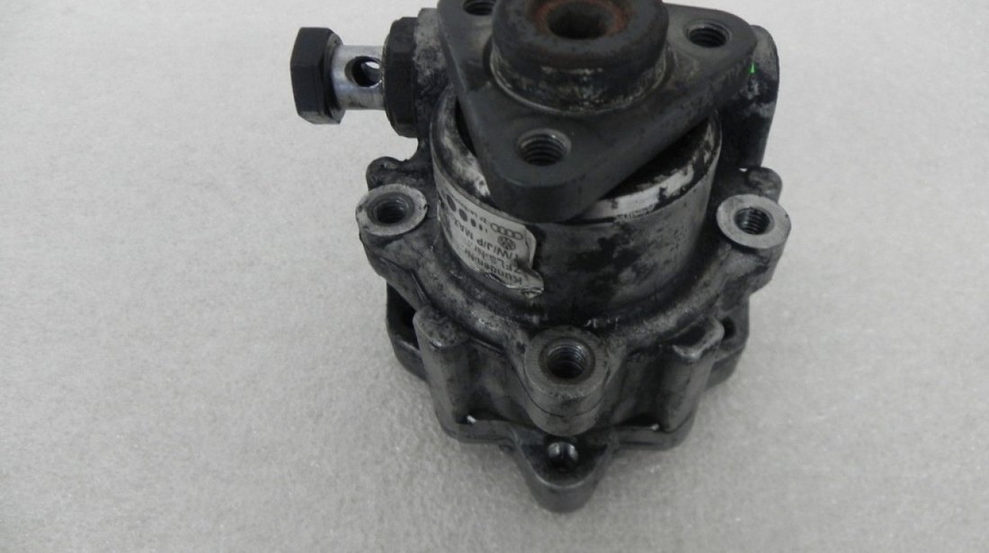 Pompa servodirectie audi a4 b7 1.9 tdi bke 116 cai cod 8e0145155n