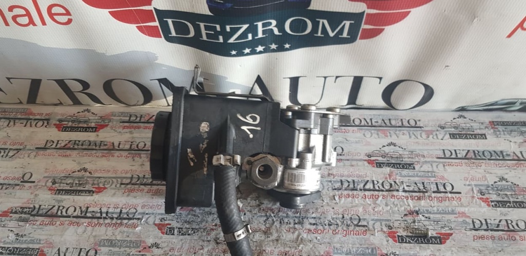 Pompa servodirectie BMW 5 Touring (E61) 535d 3.0 272 CP cod 7693974101