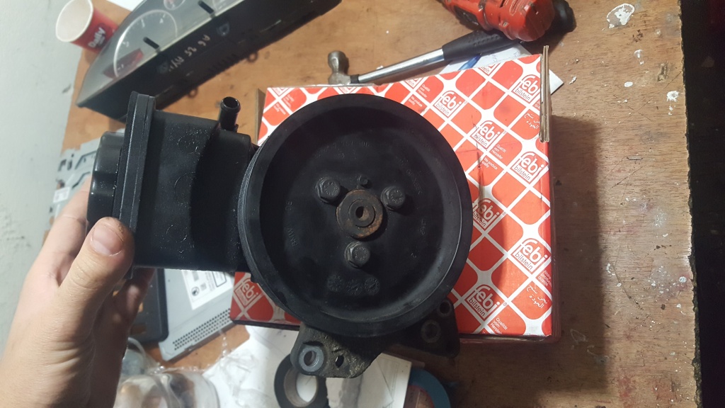 POMPA Servodirectie, BMW Seria 7 E66, 3.0 DIESEL, 2008