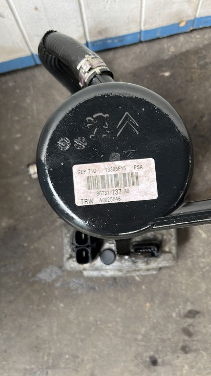 Pompa servodirectie Citroen C5 2.0 HDI combi ,transmisie automata , cod 9673173780