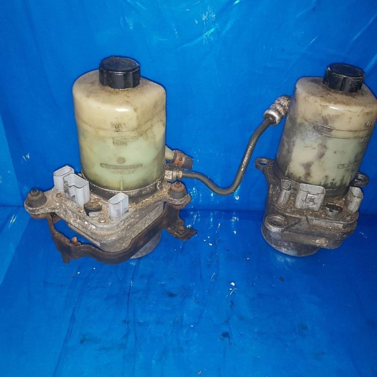 Pompa servodirectie cod 4m51-3k514-ac ford c-max 1.6 tdci g8da g8db 109 cai