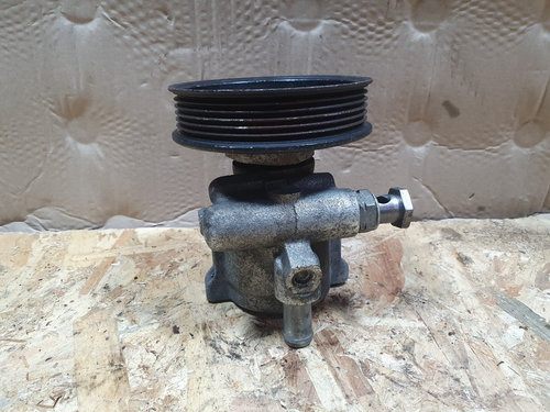 Pompa servodirectie cu fulie Volkswagen Golf 4 (1J1) 1.6 16V 2004