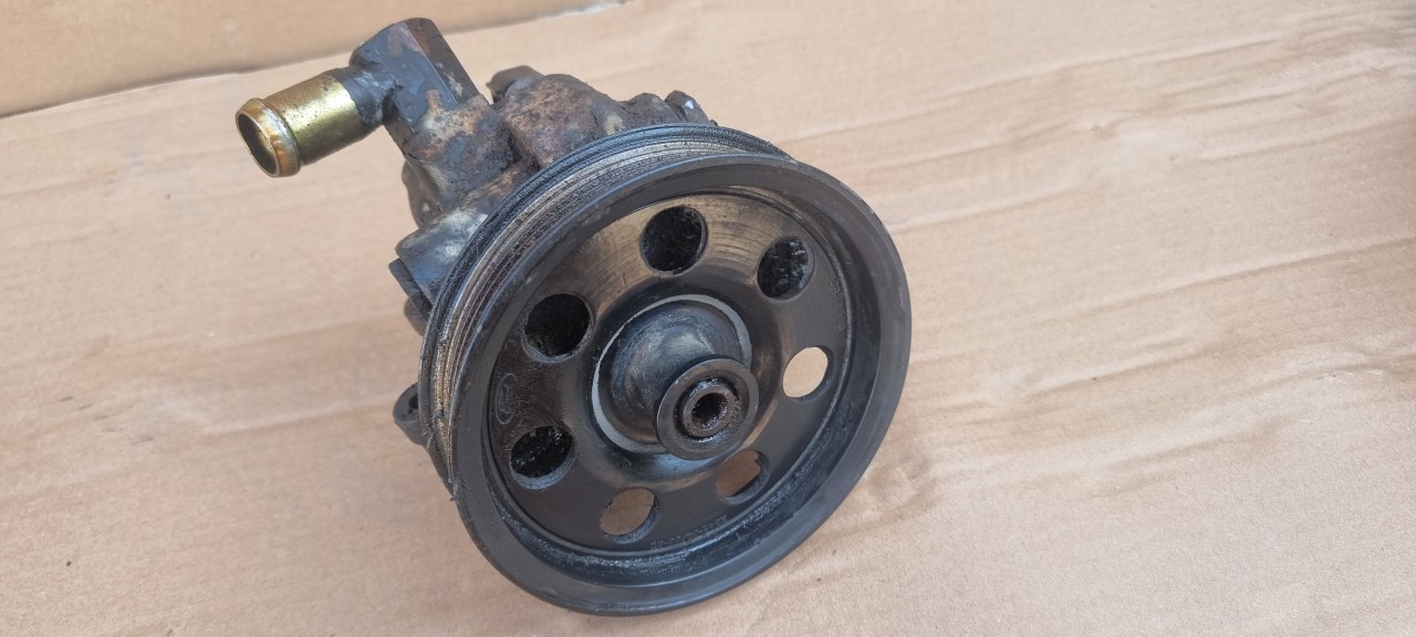 Pompa Servodirectie Ford Focus 1 1.6 16v FYDD 2002 2003 2004