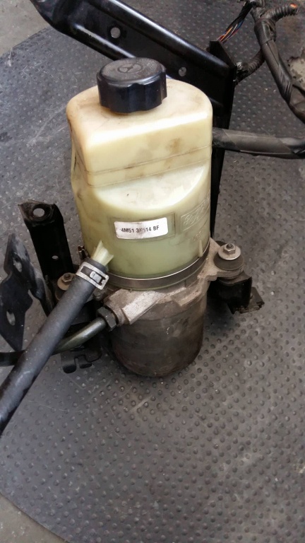 Pompa servodirectie ford focus 2 1.6 hdi 4m513k514bf
