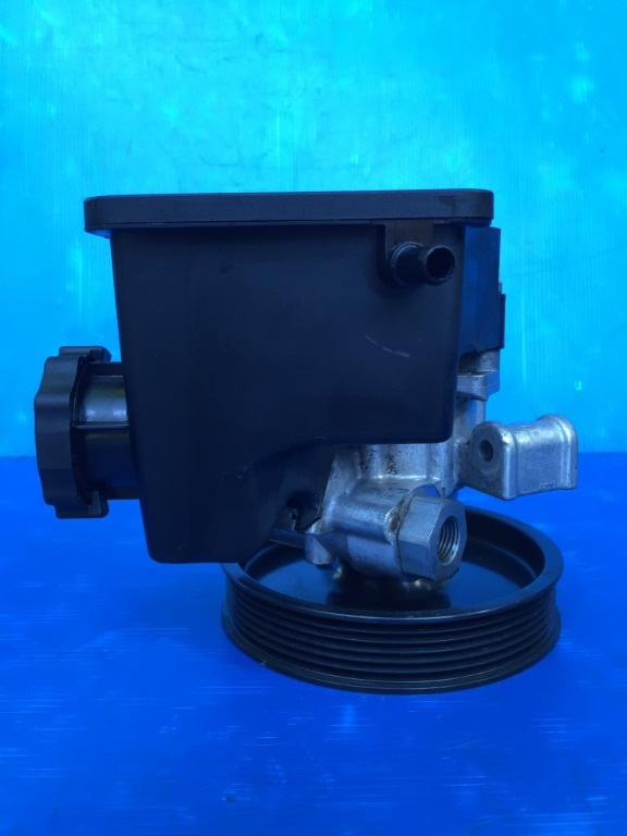 Pompa servodirectie Mercedes C class w204 2008