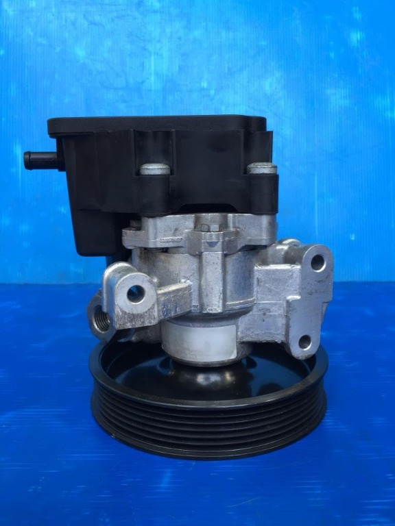 Pompa servodirectie Mercedes C class w204 2009