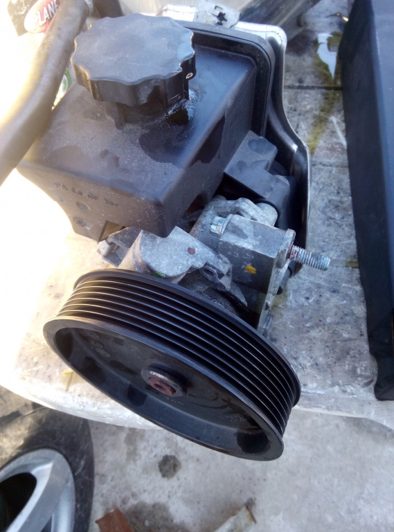 Pompa Servodirectie Mercedes C200 Kompressor w203