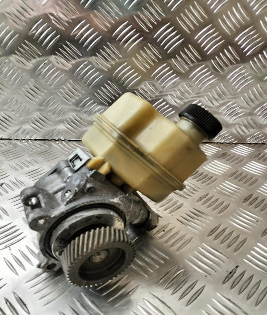 Pompa servodirectie motor 2.0 tdi Lipsa cod Mazda 6 GG [facelift] [2005 - 2007]