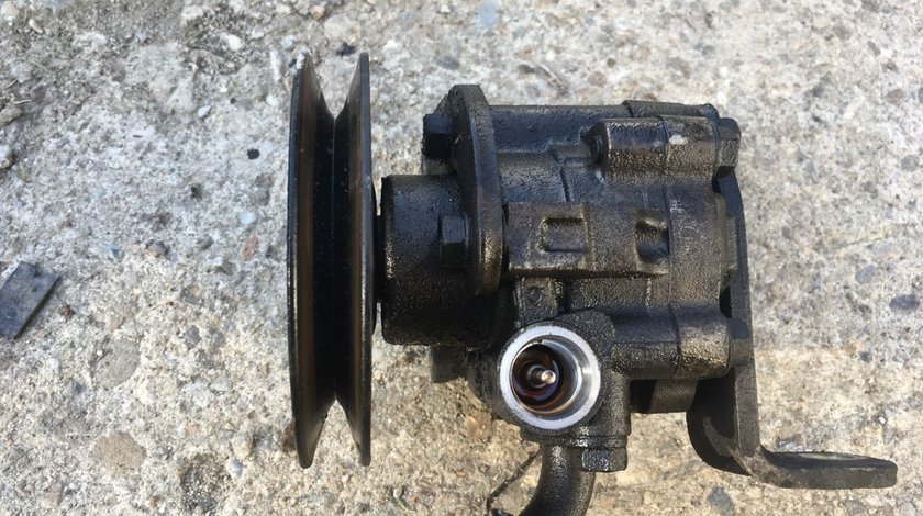 Pompa Servodirectie Nissan Navara D22 2.5 Diesel