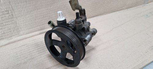 Pompa Servodirectie Toyota Corrolla Verso 1.6 / 1.8 ZNR10 ZNR11 2005 2006 2007 2008