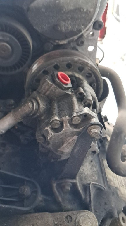 Pompa servodirectie Volvo S80 V70 XC60 XC70 an fab. 2009 motor 3.0 cod 6G92-3A696-MD / 31201150