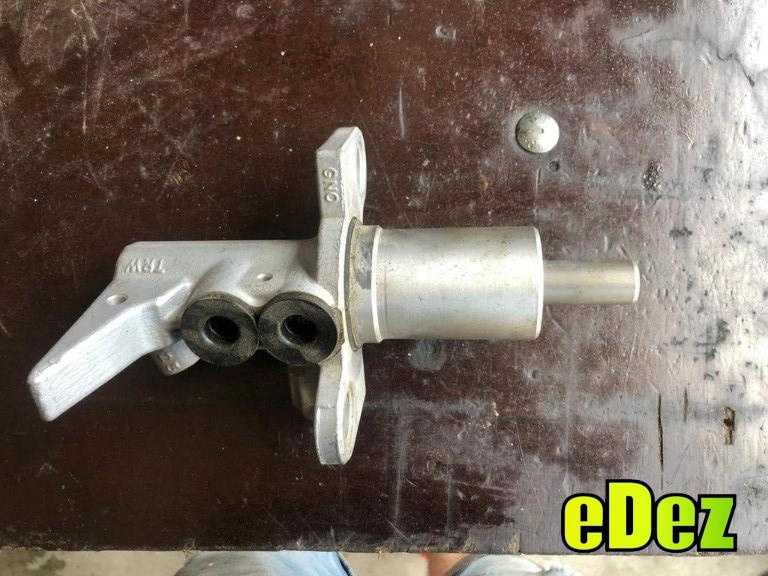 Pompa servofrana Volkswagen Passat B5 (1996-2005) 32661923