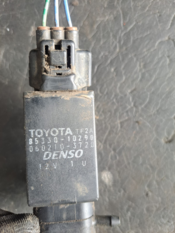 Pompa SPĂLATOR PARBRIZ Toyota Yaris - COD 8533010290