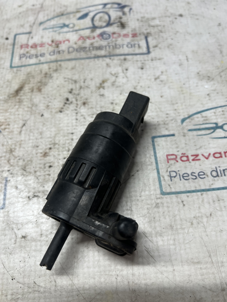Pompa spalator vas parbriz Volkswagen Golf 4 2002, 1J6955651