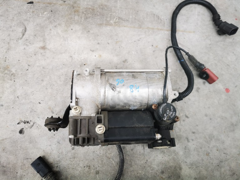 Pompa suspensie audi a8 d3 4e2 4e8 3z03021000