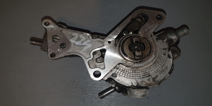 Pompa tandem 038145209E Volkswagen VW Golf 5 [2003 - 2009] Hatchback 3-usi 1.9 TDI 5MT (105 hp)