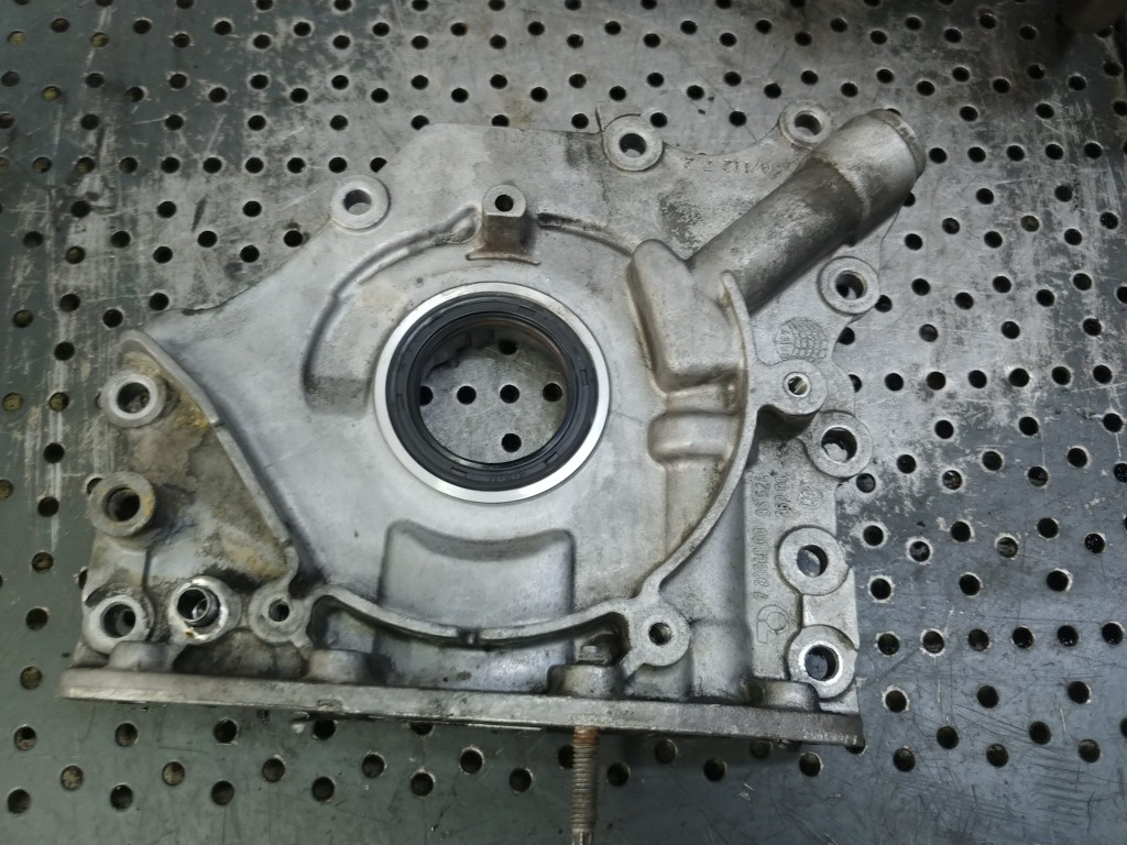 Pompa ulei 1.6 tdci hhda ford focus 2 72804800